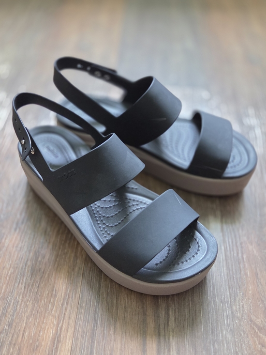 CROCS Shoes - Women’s Black Platform Crocs Sandals